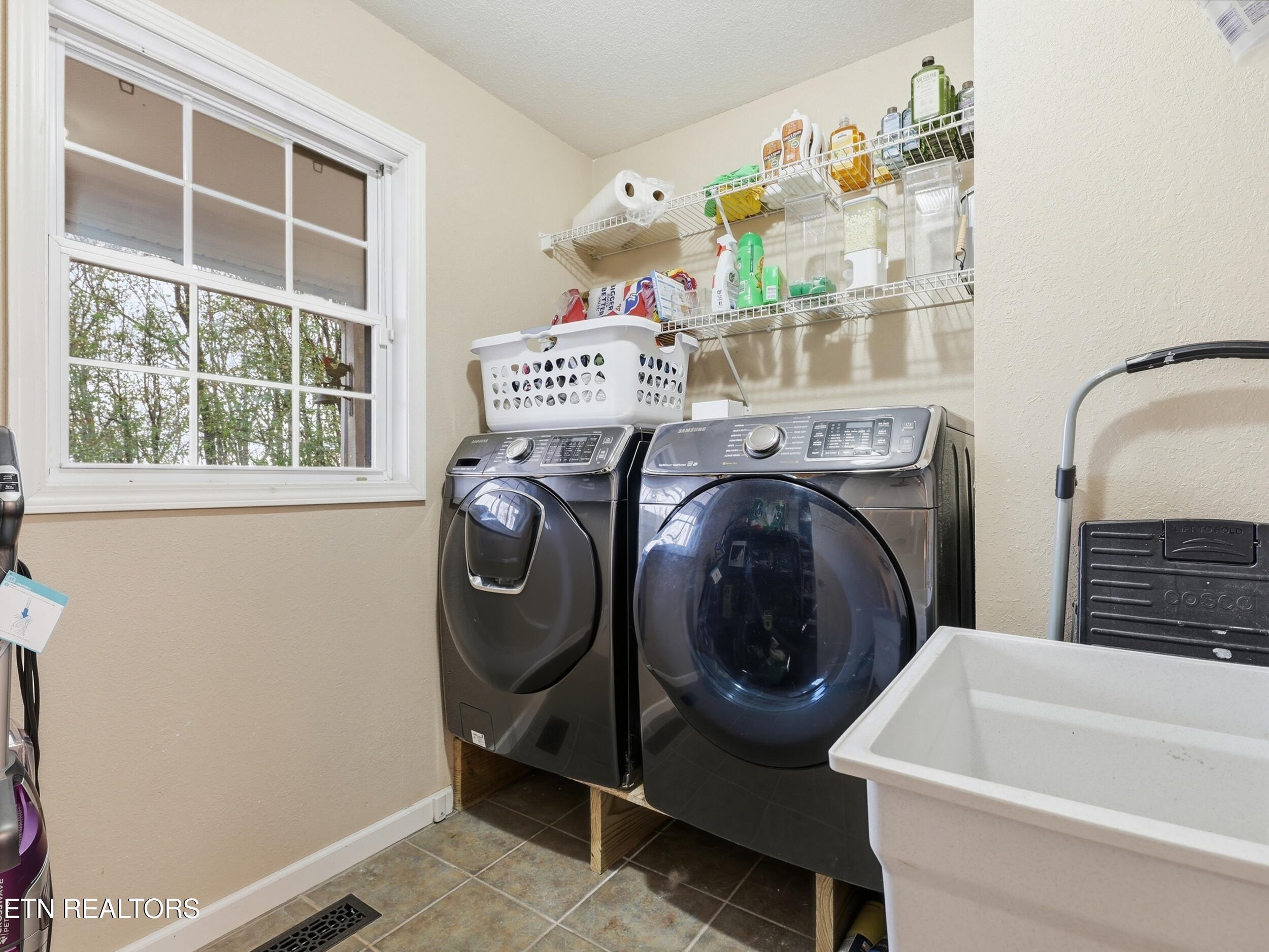 3772 Chilly Springs Road Maryville, TN 37803 - Photo 19 of 56 Laundry/Utility Closet