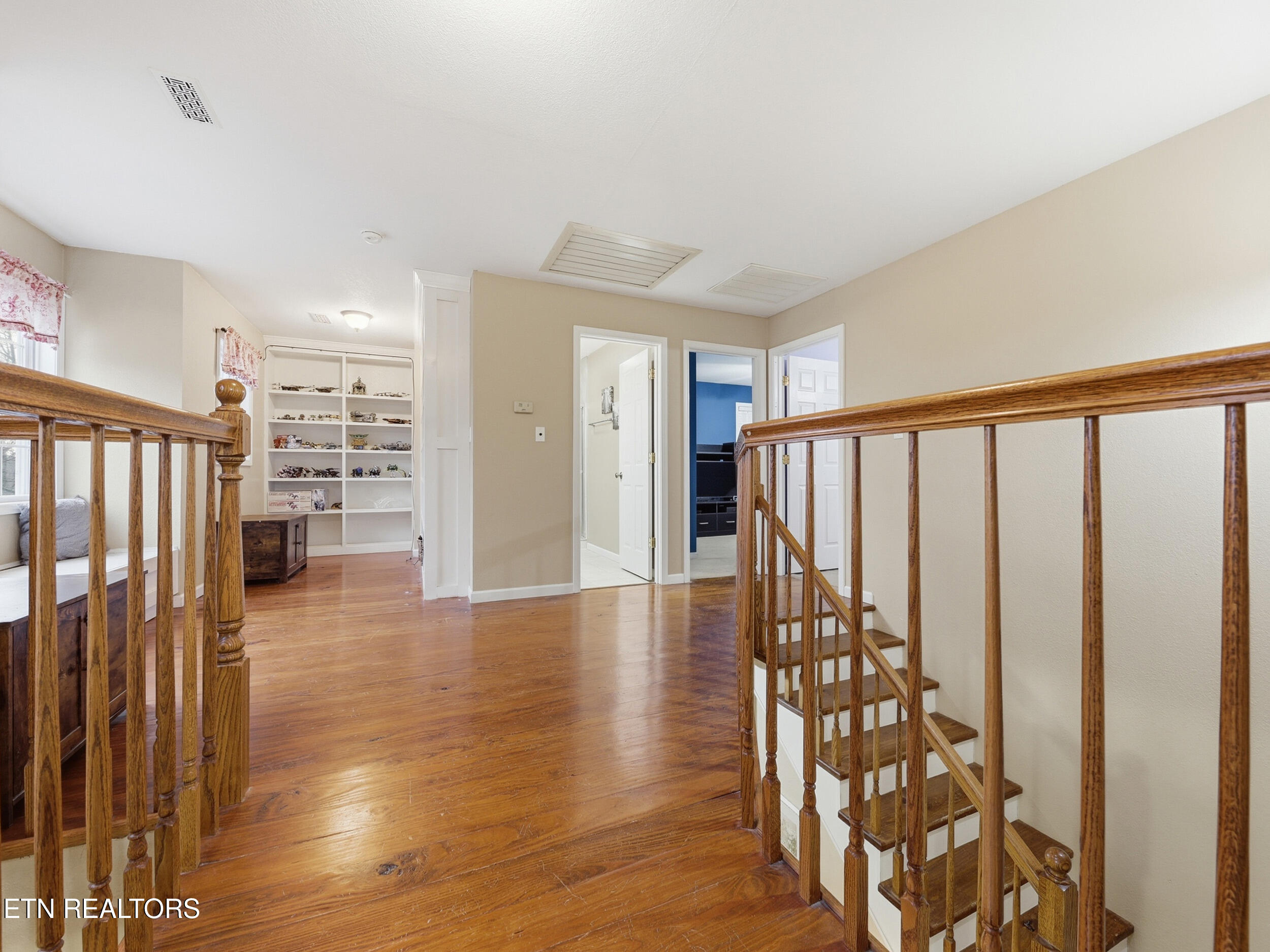 3772 Chilly Springs Road Maryville, TN 37803 - Photo 26 of 56 Lanyard with Library BookCase