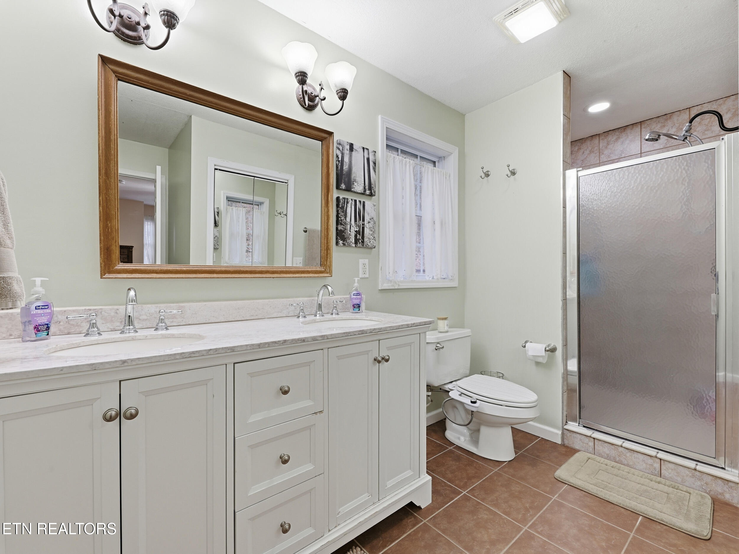 3772 Chilly Springs Road Maryville, TN 37803 - Photo 30 of 56 Master Bathroom