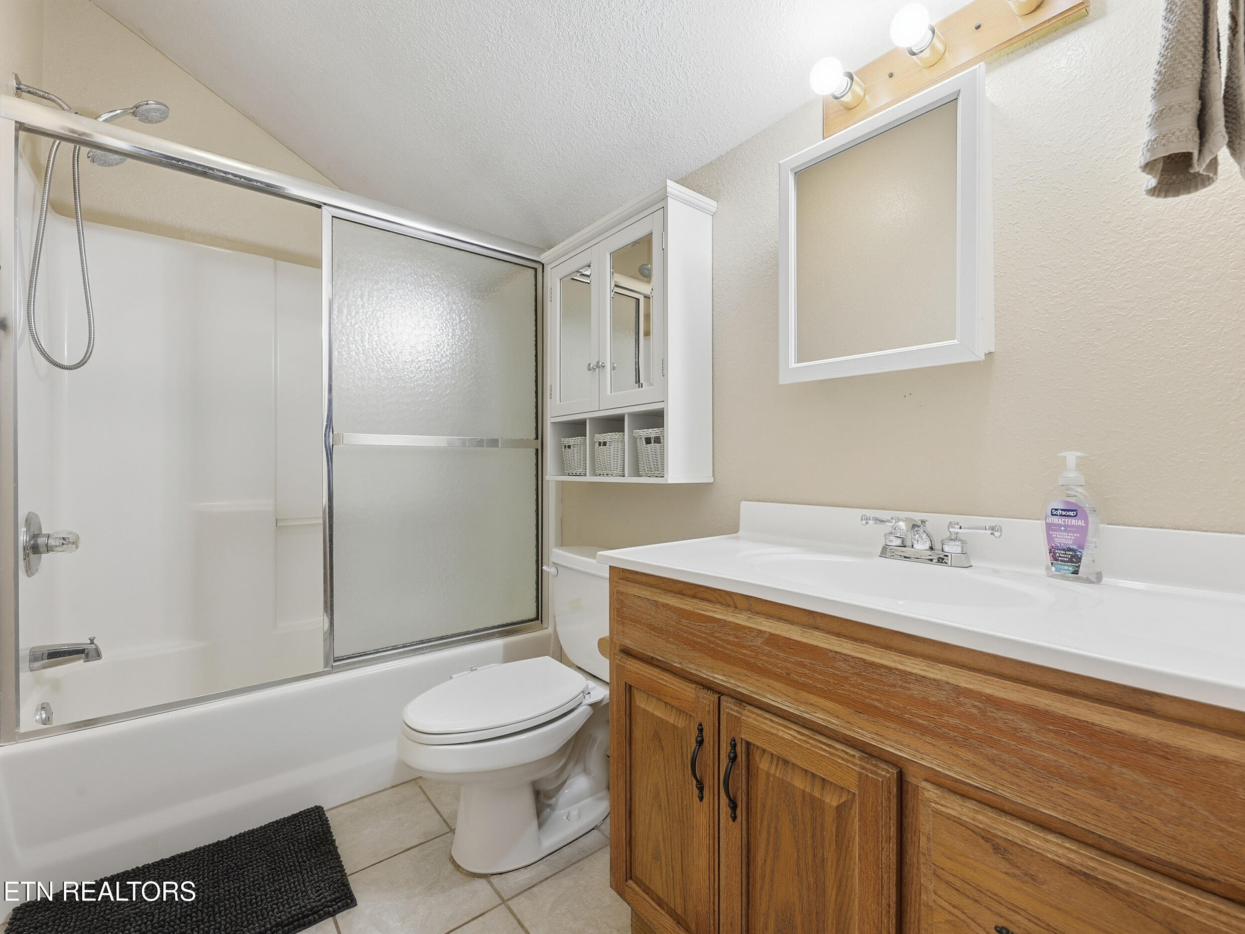 3772 Chilly Springs Road Maryville, TN 37803 - Photo 38 of 56 Full Bathroom