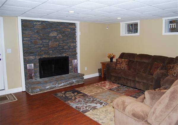 44 Meadow Road Townsend, MA 01469 - Photo 17 of 19 Gallery Image 17