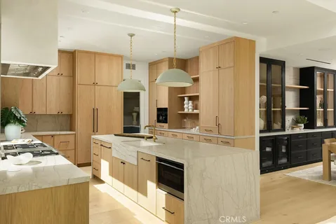 $6,435,000 | 510 Catalina Drive, Newport Beach, CA 92663