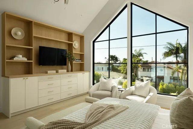 $6,435,000 | 510 Catalina Drive, Newport Beach, CA 92663