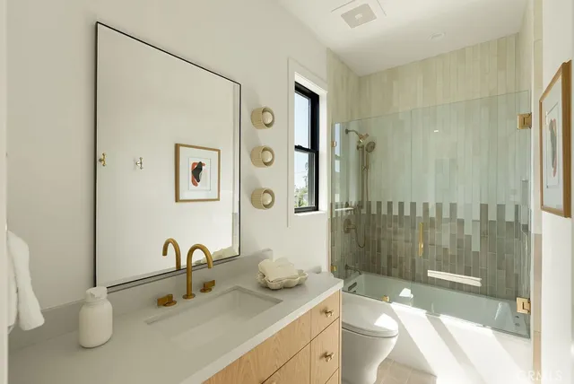 $6,435,000 | 510 Catalina Drive, Newport Beach, CA 92663