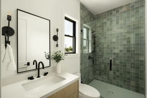 $6,435,000 | 510 Catalina Drive, Newport Beach, CA 92663