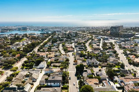 $6,435,000 | 510 Catalina Drive, Newport Beach, CA 92663