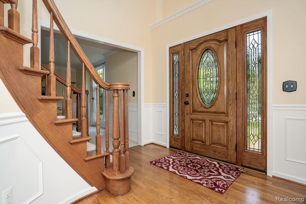 2072 Ridgefield Court Rochester Hills, MI 48306 - Photo 4 of 41