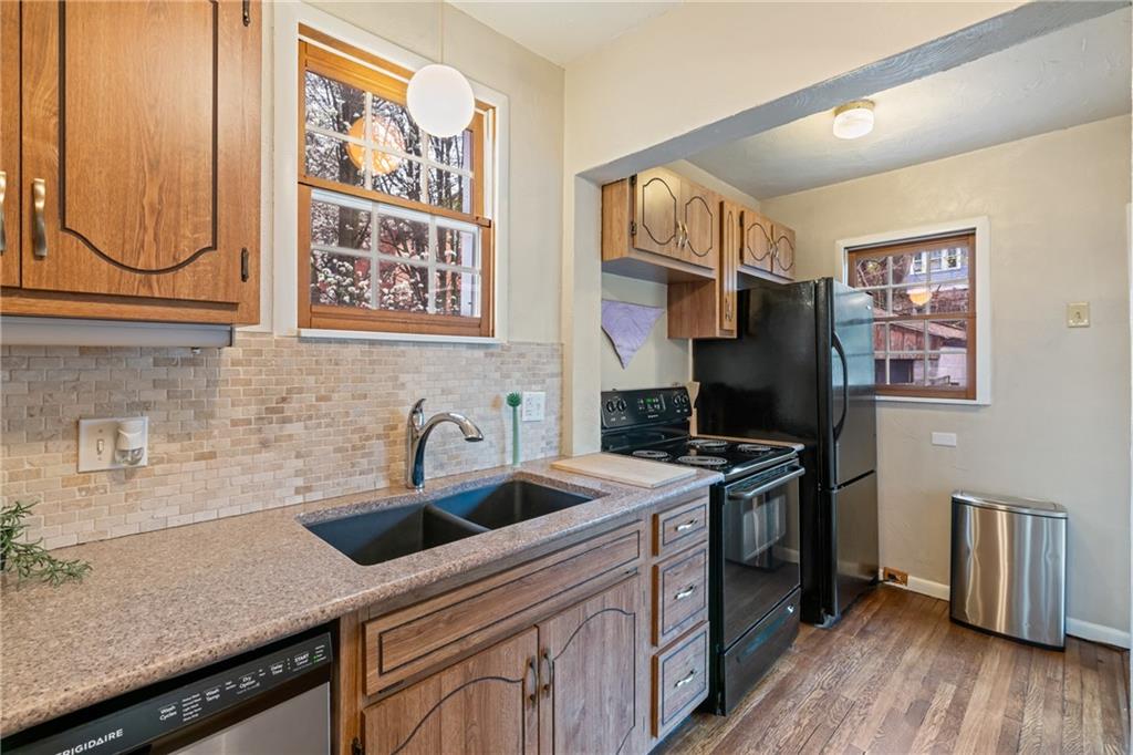 964 Stanford Road Pittsburgh, PA 15212 - Photo 7 of 29 Gallery Image 7