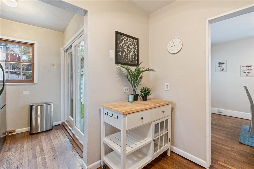 964 Stanford Road Pittsburgh, PA 15212 - Photo 8 of 29 Gallery Image 8
