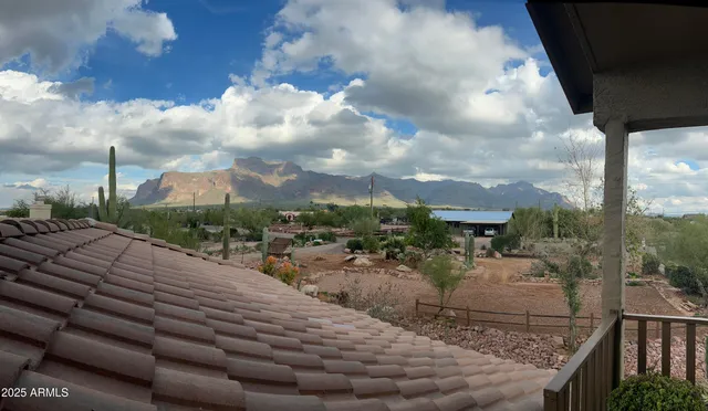 $989,000 | 1502 South Prospectors Road, Apache Junction, AZ 85119