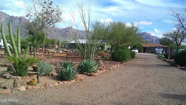 $989,000 | 1502 South Prospectors Road, Apache Junction, AZ 85119