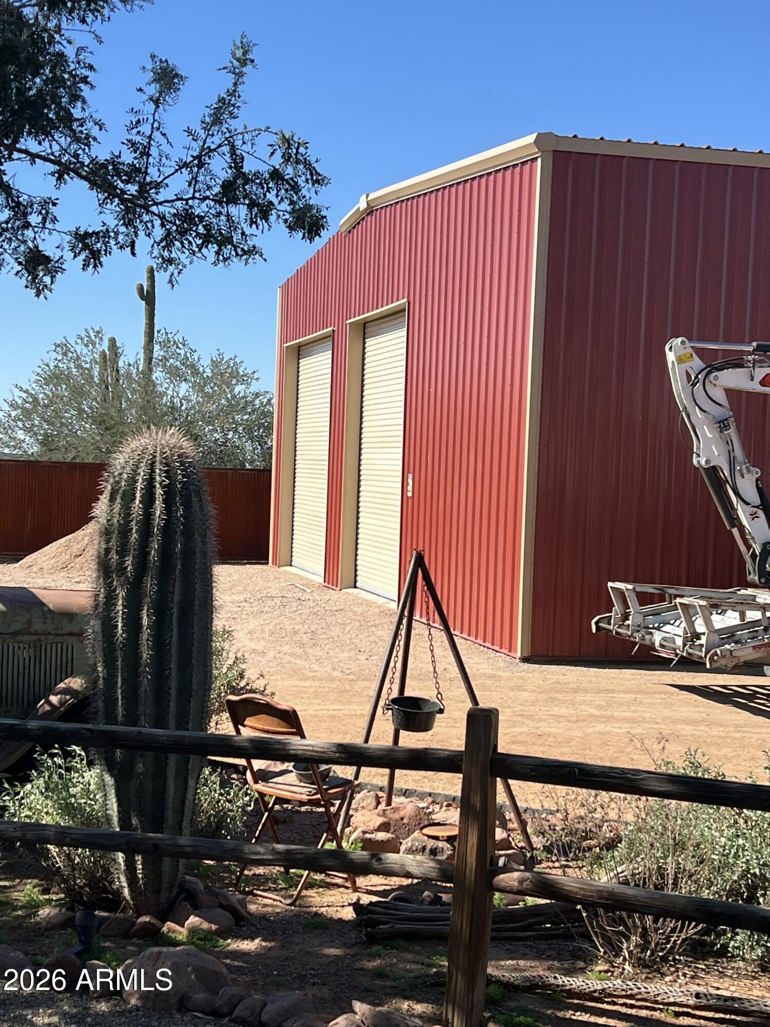 1502 South Prospectors Road Apache Junction, AZ 85119 - Photo 74 of 79 Shop with Doors1