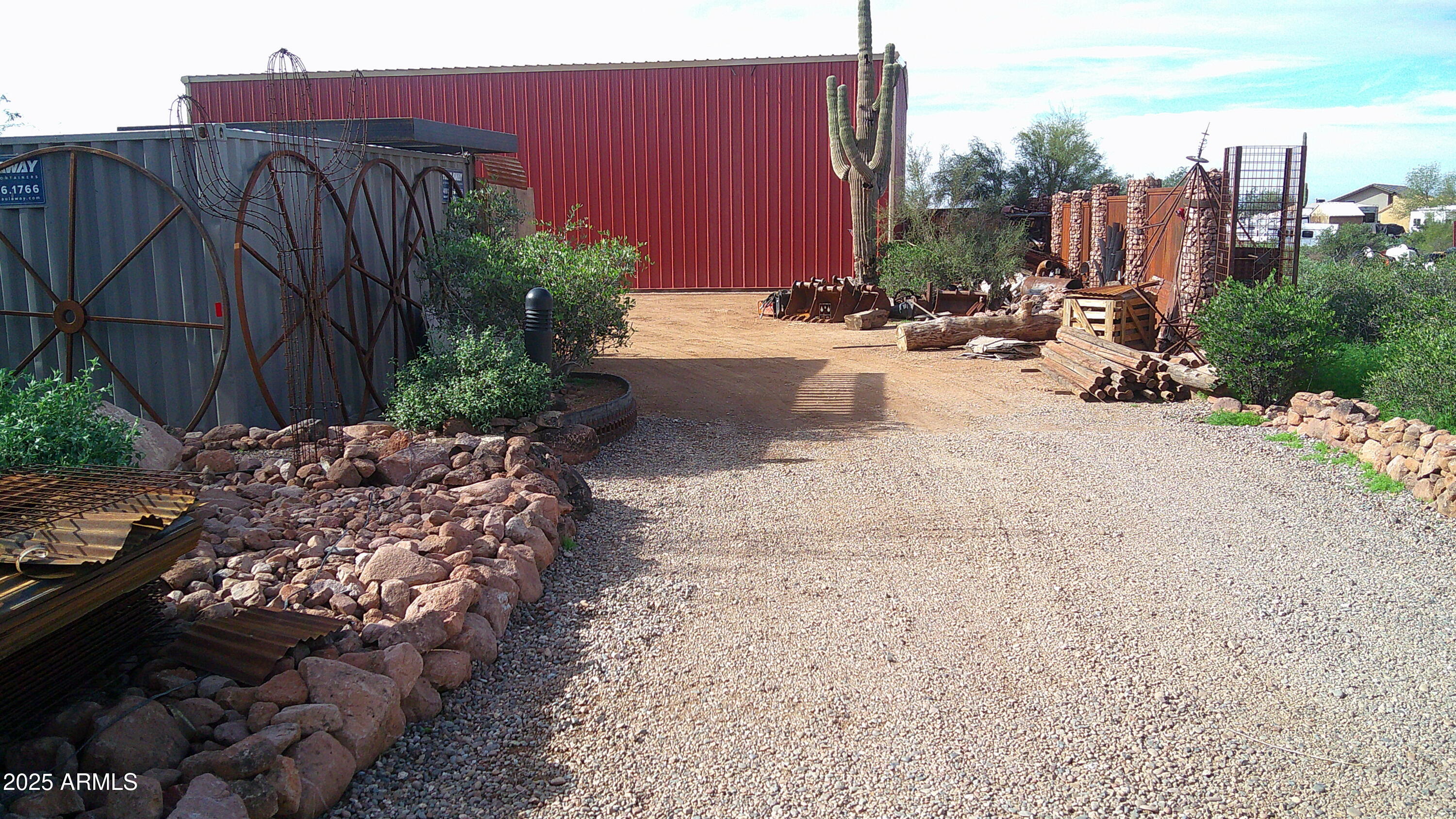 1502 South Prospectors Road Apache Junction, AZ 85119 - Photo 75 of 79 Right Drive and Shop