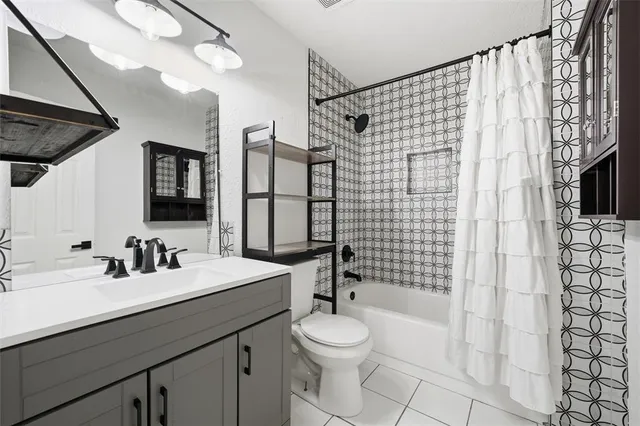 $270,000 | 922 Vail Highlands Circle, Hewitt, TX 76643