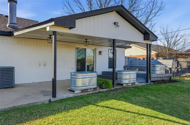 $270,000 | 922 Vail Highlands Circle, Hewitt, TX 76643