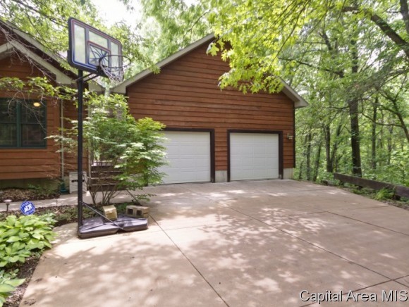 3224 Hazlett Road Springfield, IL 62707 - Photo 3 of 24