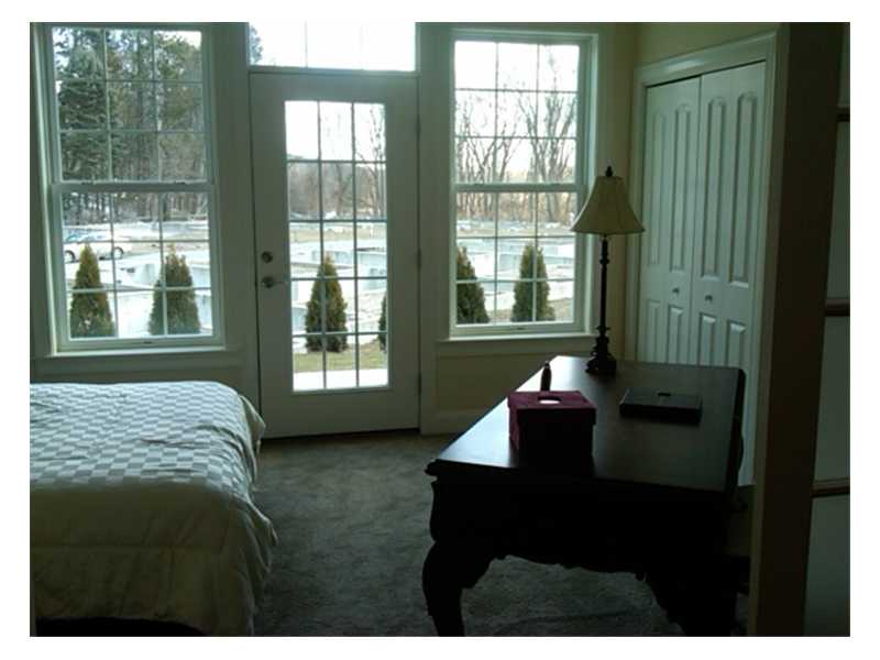 315 Old River Road, Unit 4 Lincoln, RI 02838 - Photo 5 of 9 Bedroom.