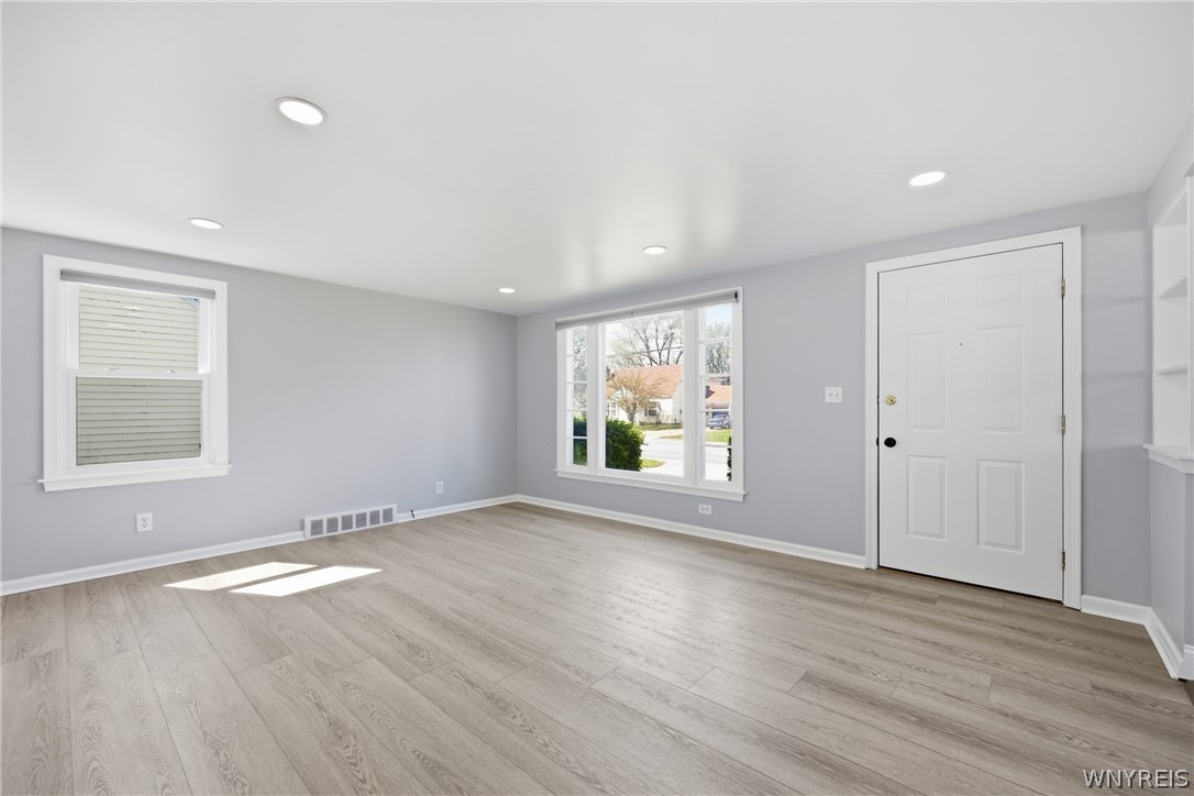 1257 Brighton Road Tonawanda, NY 14150 - Photo 4 of 27