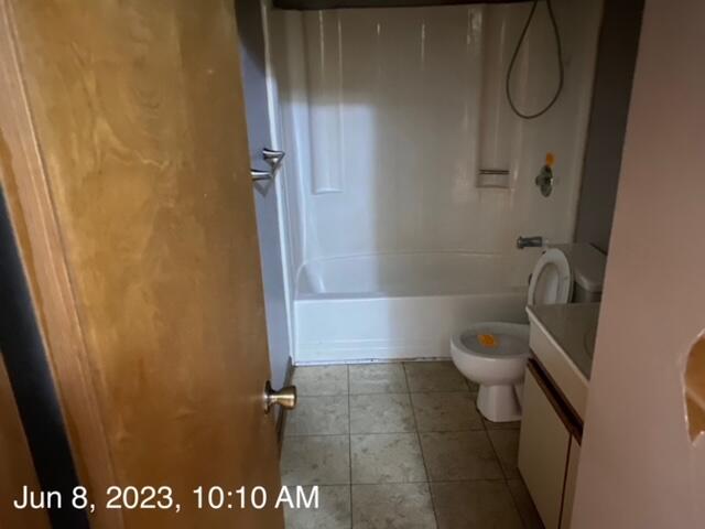 348 River Road, Unit B1 Bluff City, TN 37618 - Photo 3 of 7 river rd bath 2 060823