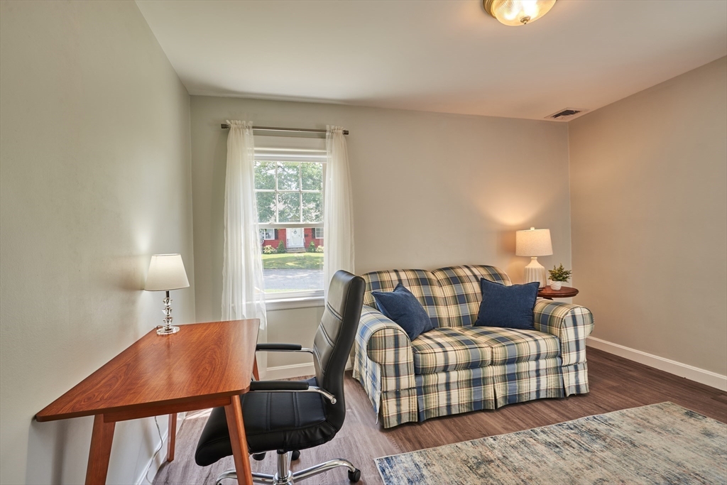 11 Putnam Road North Andover, MA 01845 - Photo 16 of 25 Gallery Image 16