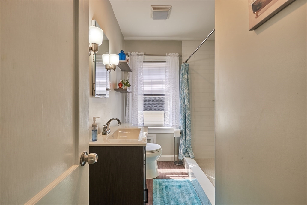 11 Putnam Road North Andover, MA 01845 - Photo 17 of 25 Gallery Image 17