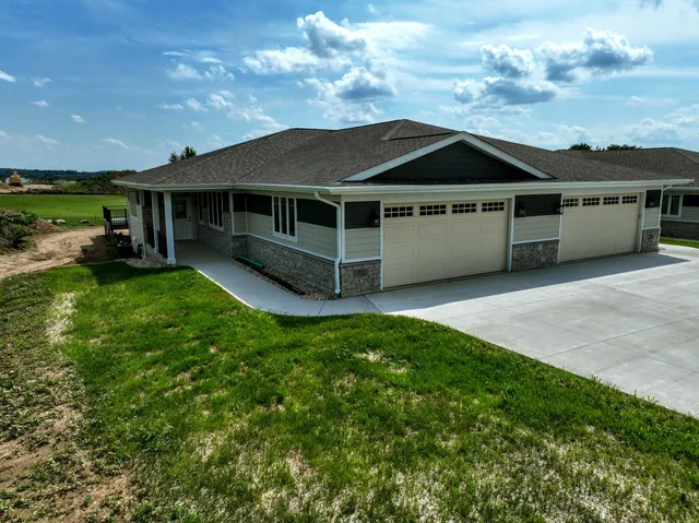 $454,900 | 722 East Reinel Street, Jefferson, WI 53549