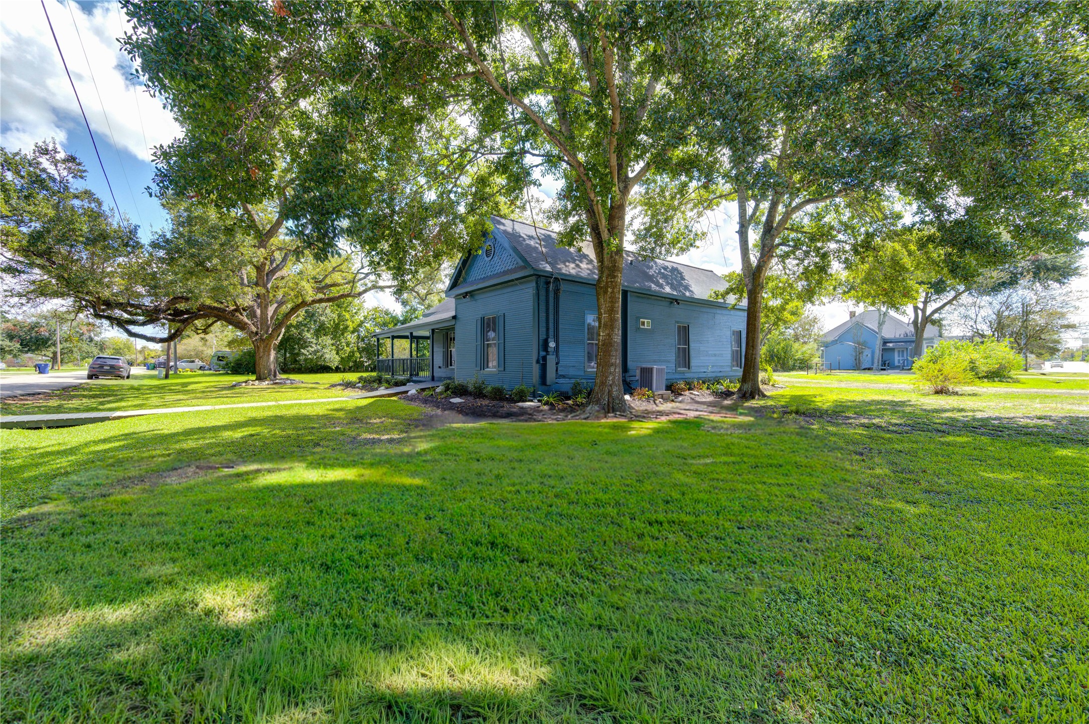 602 East Myrtle Street Angleton, TX 77515 - Photo 10 of 48 Gallery Image 10