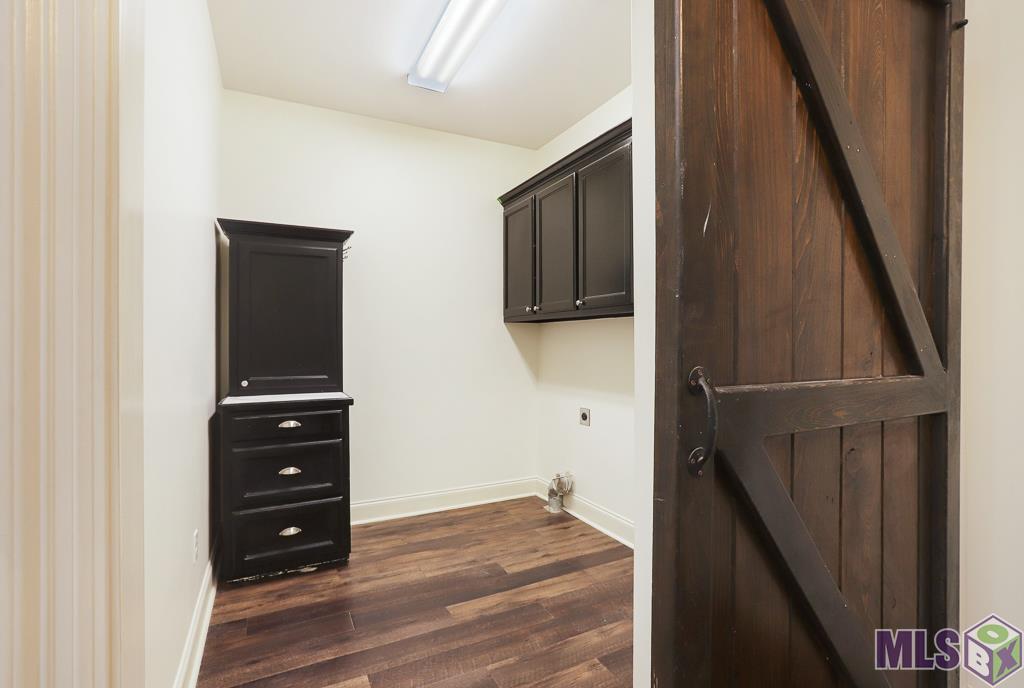 905 North River Road Denham Springs, LA 70726 - Photo 7 of 31 Laundry Room