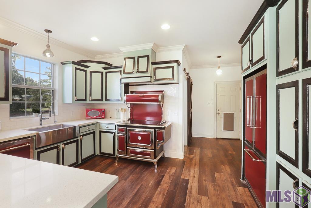 905 North River Road Denham Springs, LA 70726 - Photo 9 of 31 Kitchen
