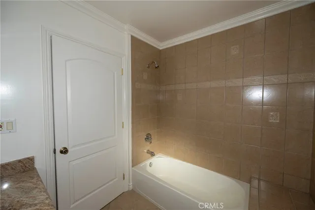 $925,000 | 7001 Jellico Avenue, Lake Balboa, CA 91406