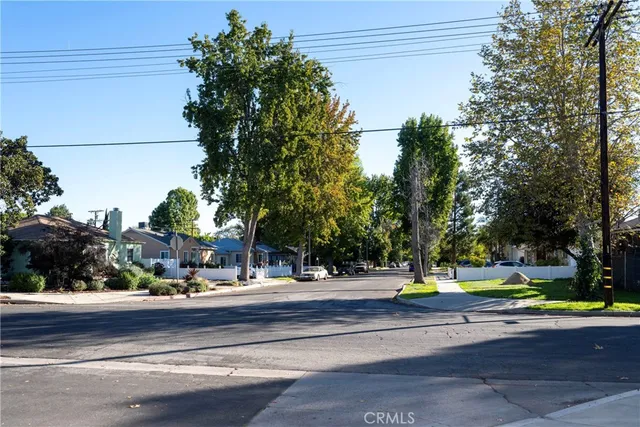 $925,000 | 7001 Jellico Avenue, Lake Balboa, CA 91406