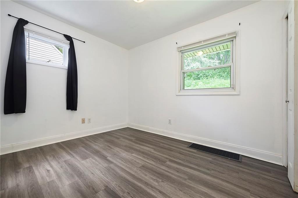 753 Jefferson Road Pittsburgh, PA 15235 - Photo 17 of 27 Gallery Image 17