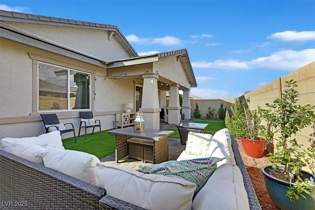 $675,000 | 329 Silva Place, Henderson, NV 89011