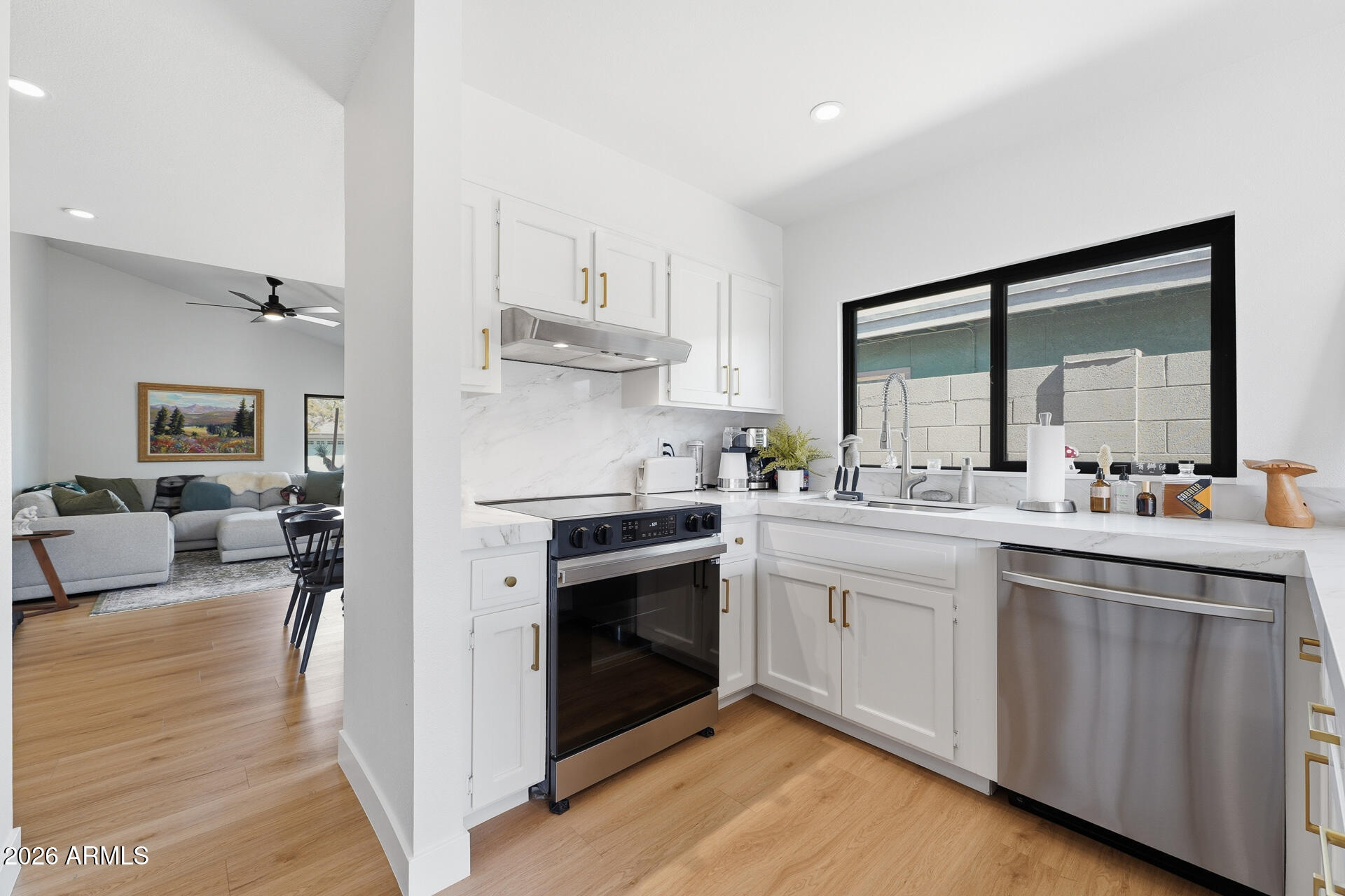 5449 East Cambridge Avenue Phoenix, AZ 85008 - Photo 15 of 34 015-kitchen