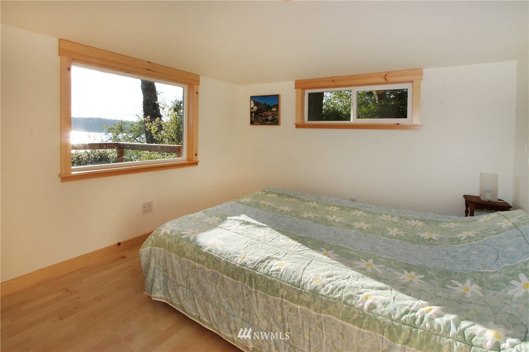 23035 Raymond Road Southwest Vashon, WA 98070 - Photo 14 of 25