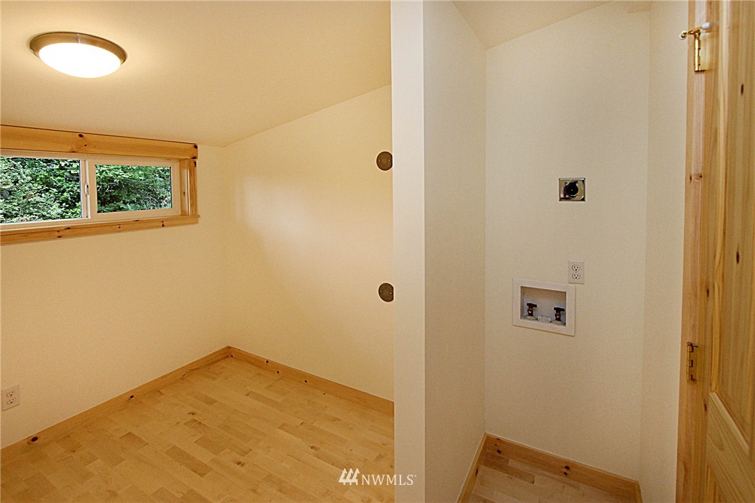 23035 Raymond Road Southwest Vashon, WA 98070 - Photo 15 of 25