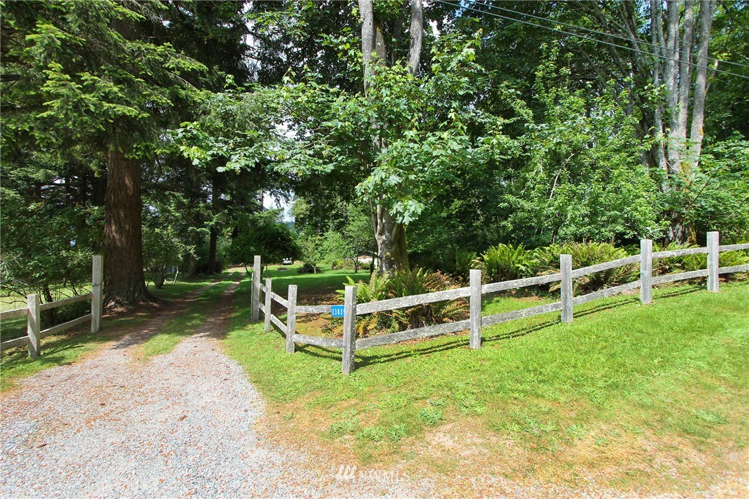 23035 Raymond Road Southwest Vashon, WA 98070 - Photo 4 of 25