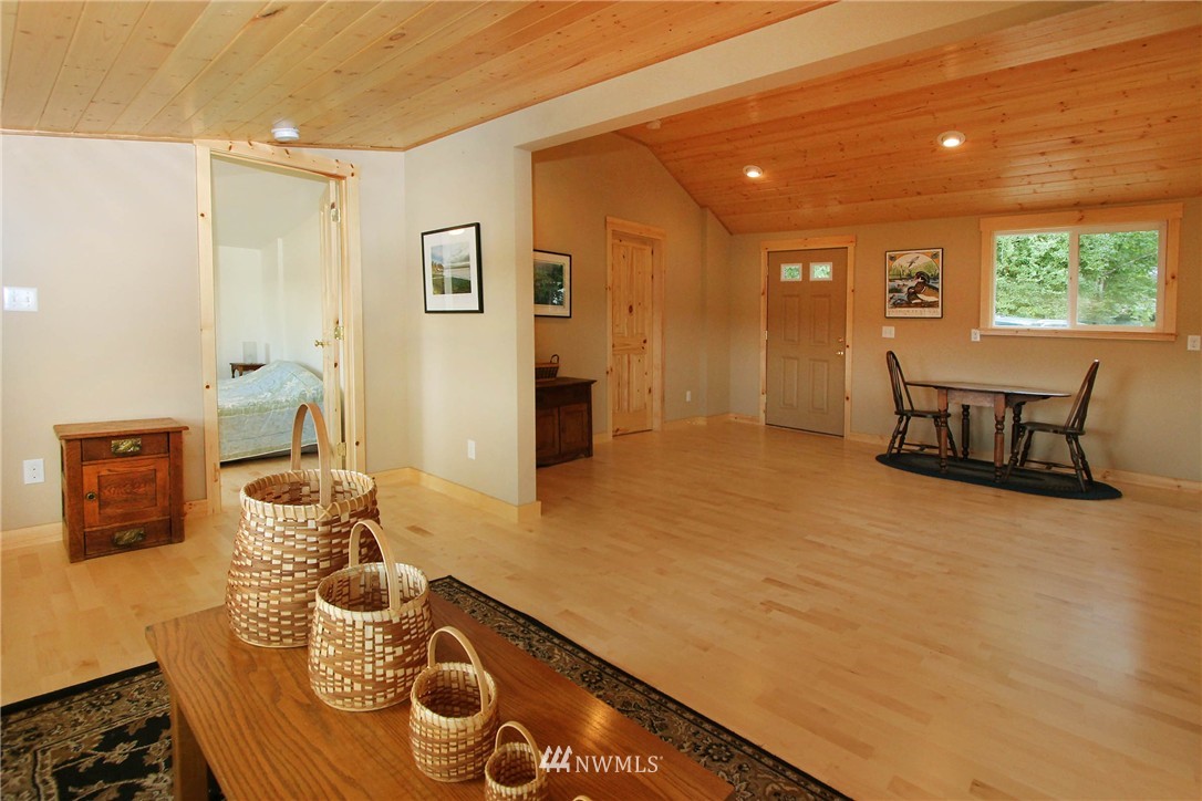 23035 Raymond Road Southwest Vashon, WA 98070 - Photo 8 of 25
