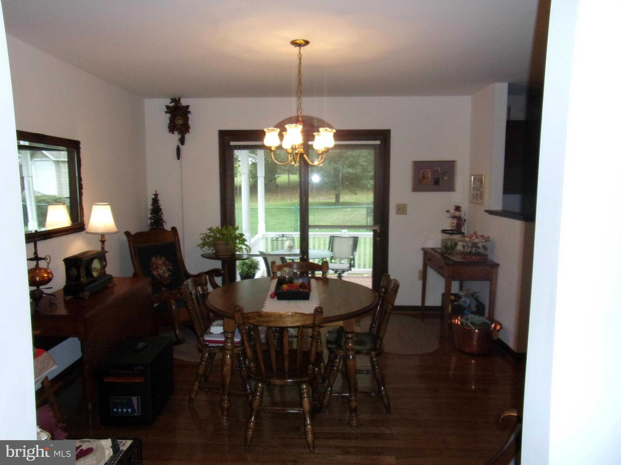 15304 Dellinger Road Williamsport, MD 21795 - Photo 14 of 30 Dining Room