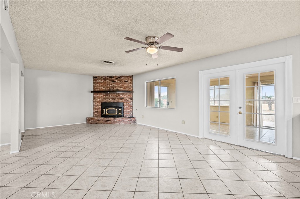 13755 Mohawk Road Apple Valley, CA 92307 - Photo 17 of 66