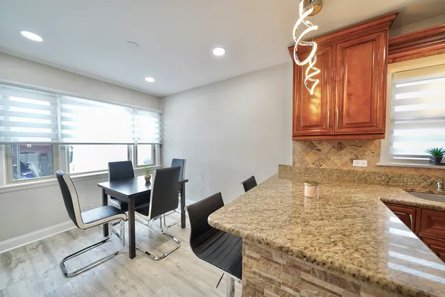 $449,900 | 7122 Agatite Avenue, Norridge, IL 60706