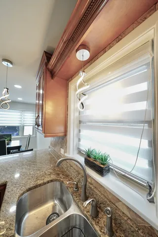 $449,900 | 7122 Agatite Avenue, Norridge, IL 60706