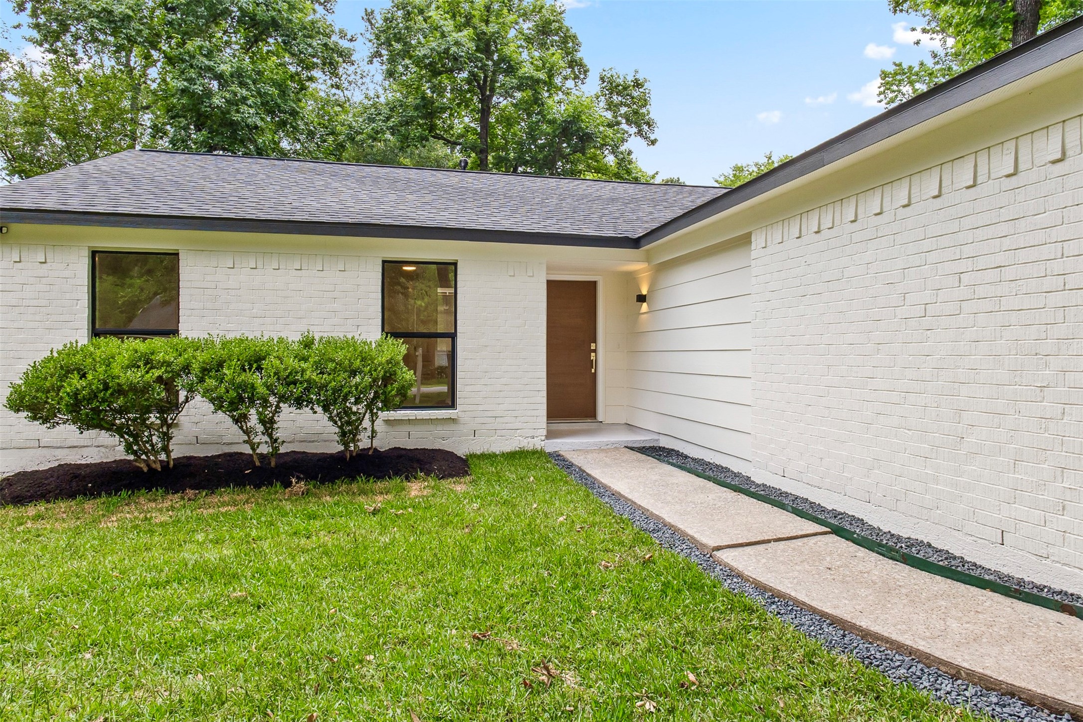 21 North Wavy Oak Circle Spring, TX 77381 - Photo 5 of 35