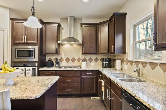 $805,000 | 274 Lakestone Parkway, Woodstock, GA 30188