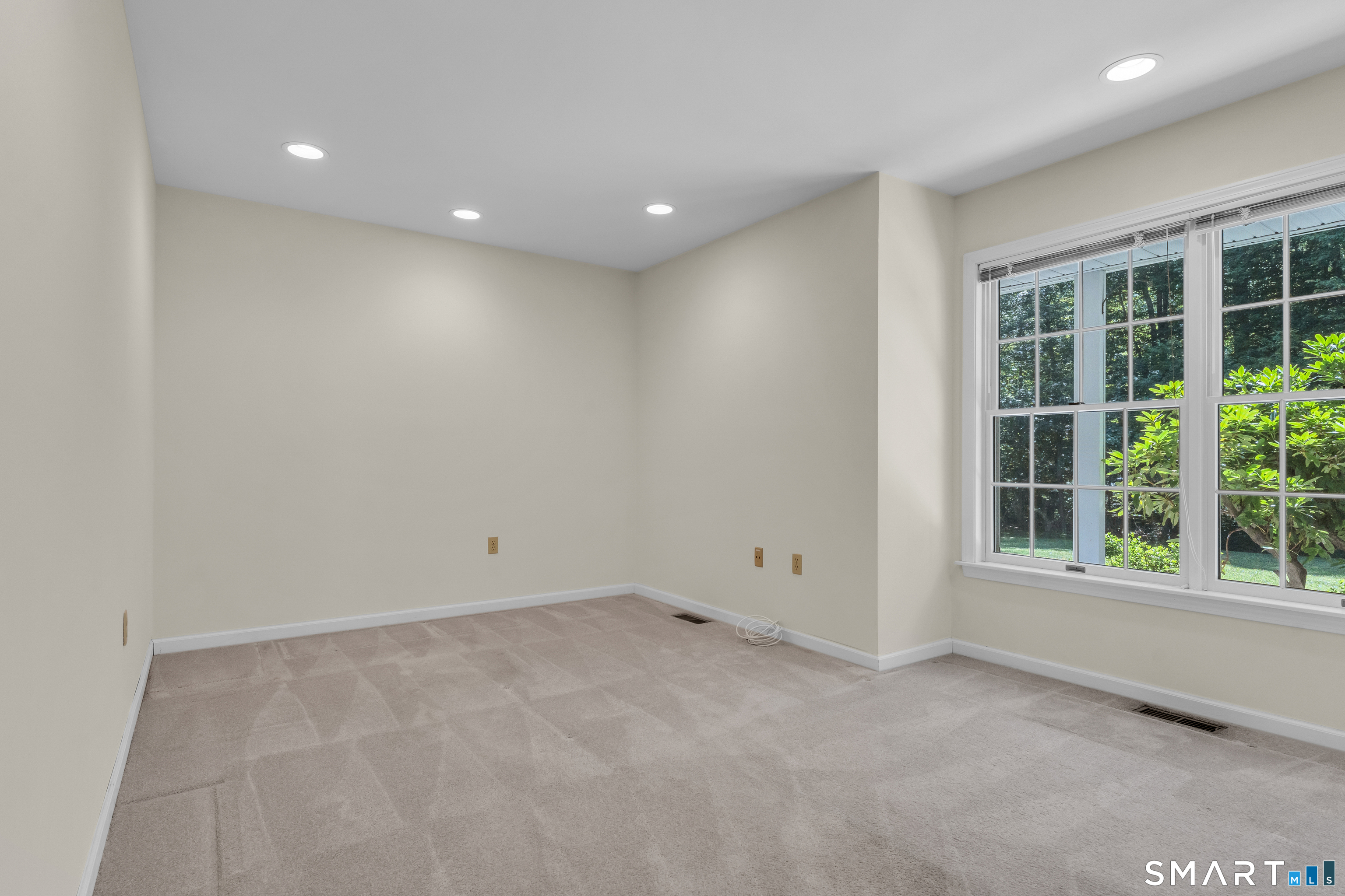 46 Spring Rock Road East Lyme, CT 06333 - Photo 8 of 40 Main floor office