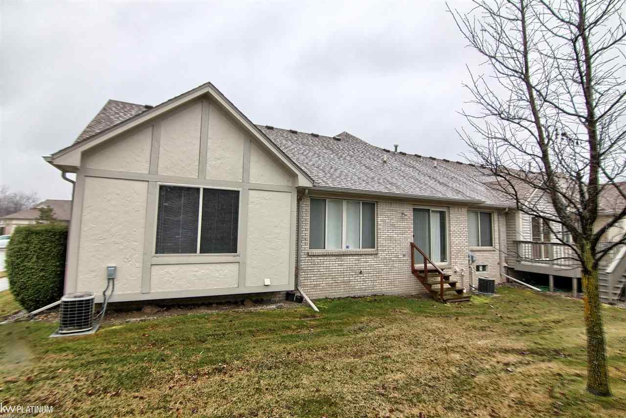 30121 Raintree Circle New Baltimore, MI 48047 - Photo 16 of 16 31316075-15.JPG