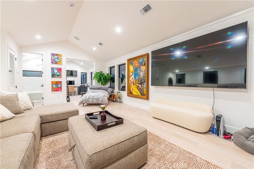 603 Delaware Street Huntington Beach, CA 92648 - Photo 13 of 32