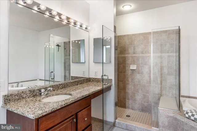 $1,120,000 | 206 Paxon Alley, Unit 51, Newtown, PA 18940