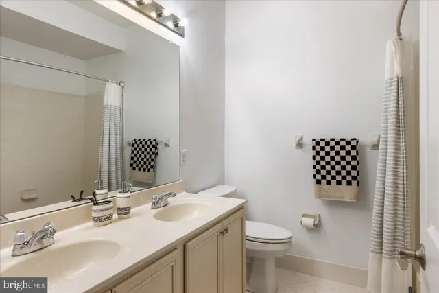 $1,120,000 | 206 Paxon Alley, Unit 51, Newtown, PA 18940