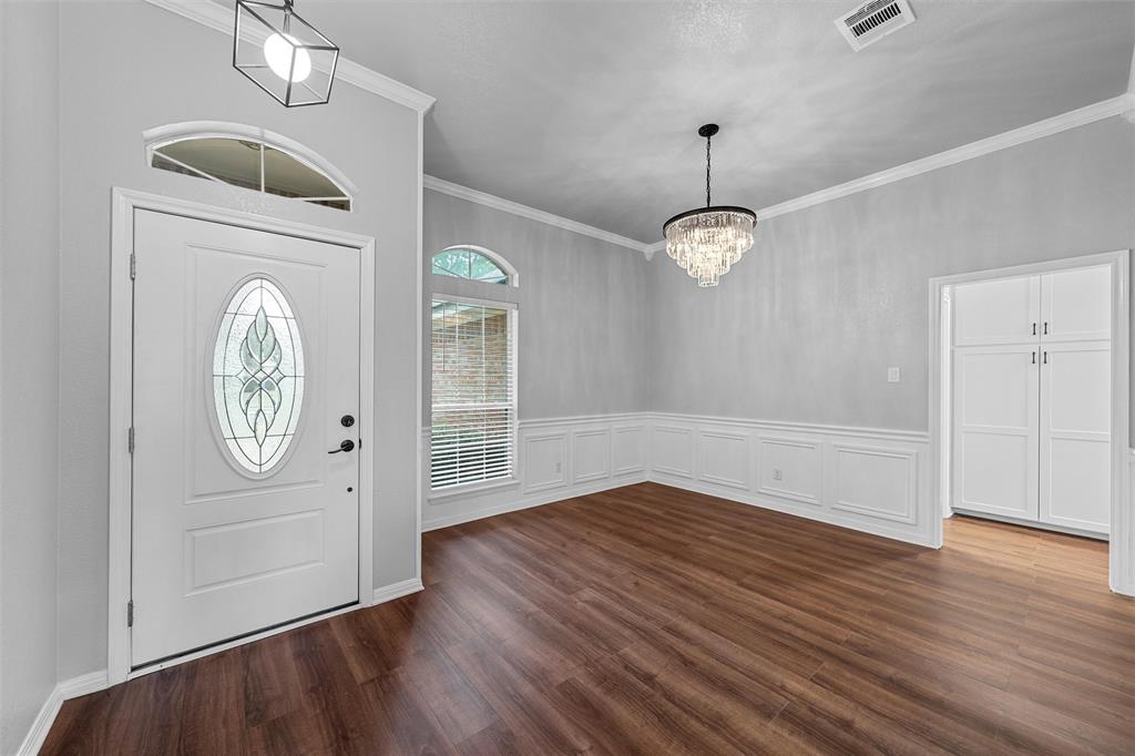 10013 Rodeo Drive Waco, TX 76712 - Photo 4 of 35